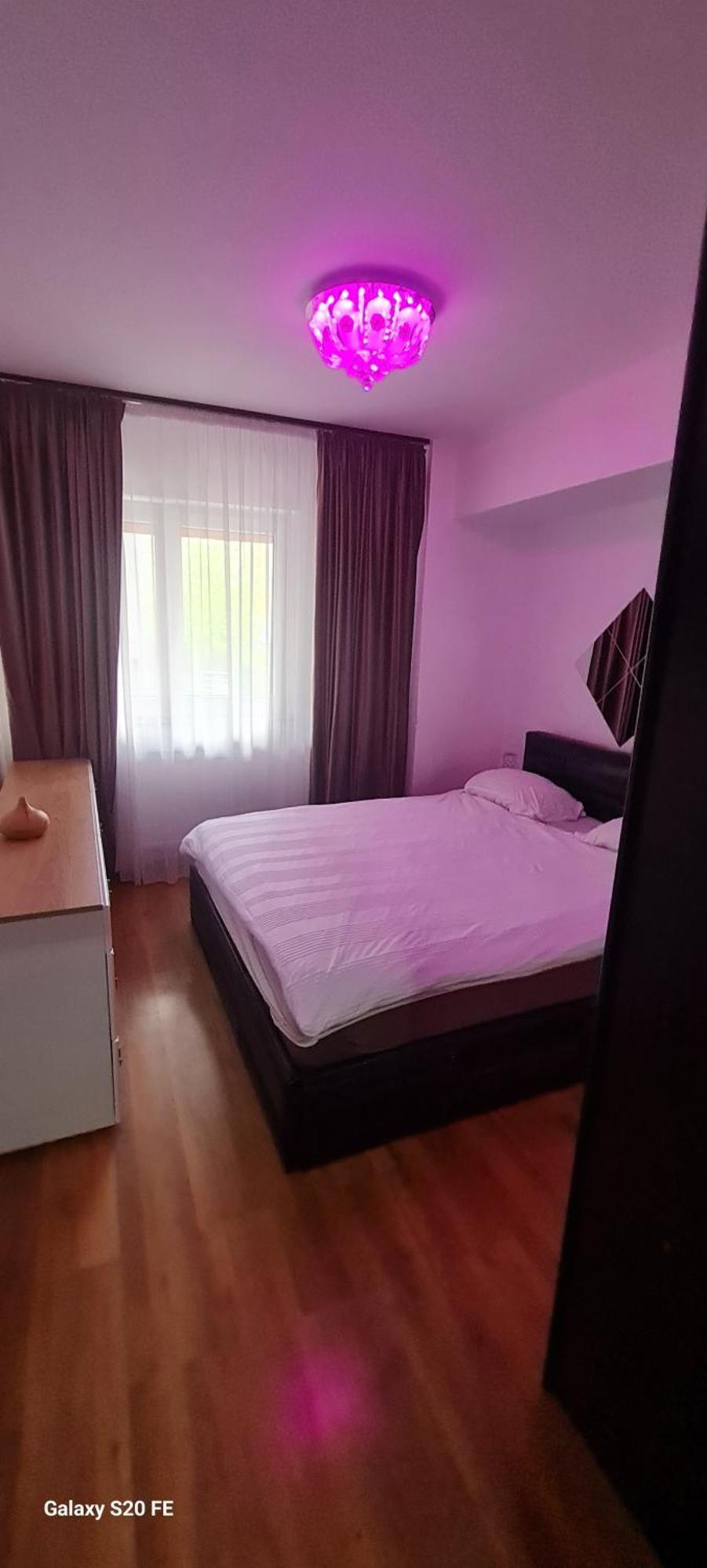 Apartament Regim Hotelier Elis Braşov Buitenkant foto