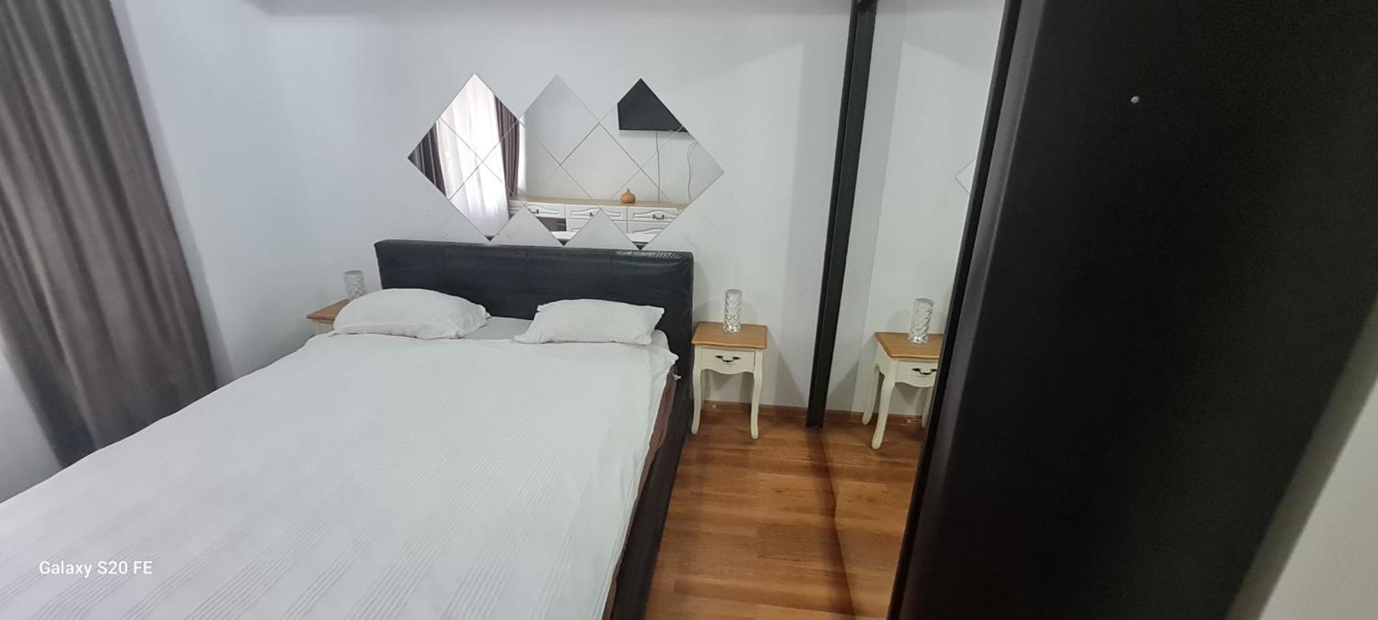 Apartament Regim Hotelier Elis Braşov Buitenkant foto